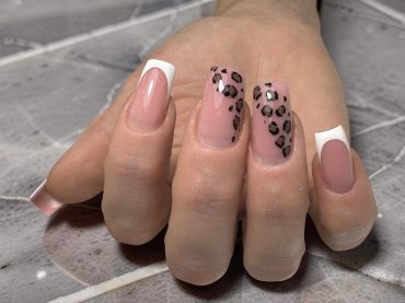 Леопардовый дизайн ногтей с френчем. Студия маникюра в Ульяновске